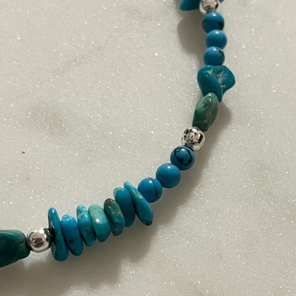 Vintage Blue Turquoise Chip Necklace with Sterling Clasp - Picture 5 of 16